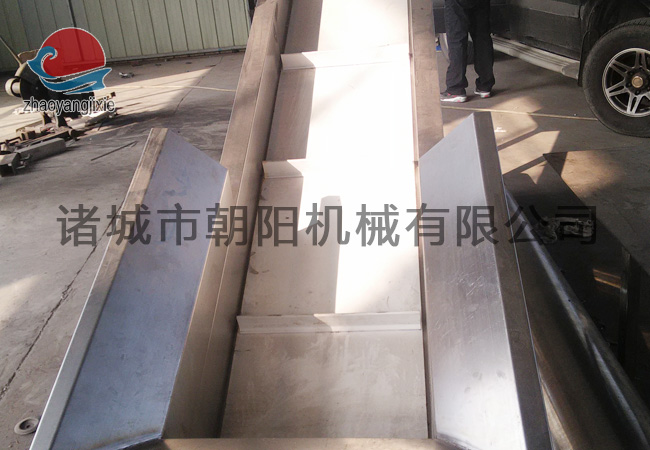 Climbing conveyor belt